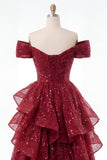Vestido largo de graduación brillante, burdeos descubierto, lentejuelas, fruncido y con volantes