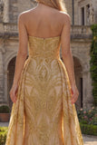 Vestido de baile de sirena dorado sin tirantes brillante con caída lateral