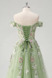Vestido de baile de graduación verde línea A con corsé floral de hombros descubiertos