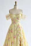 Vestido largo largo de graduación con volantes y flor amarillo brillante, con hombros y bollos