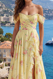 Vestido largo largo de graduación con volantes y flor amarillo brillante, con hombros y bollos