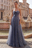 Vestido de graduación largo con lazo de Celestial Midnight Encantador Estrellado en línea A.