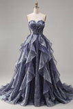 Vestido largo de graduación azul polvoriento azul sin tirantes con corpiño fruncido y volantes en cascada