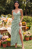 Vestido largo floral de salvia con tirantes finos y volantes con abertura