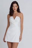 Vestido blanco blanco sin tirantes y fruncidos, tirantes en A