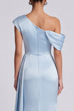 Vestido formal de sirena azul celeste fruncido con abertura