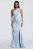 Vestido formal de sirena azul celeste con un solo hombro fruncido