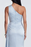Vestido formal de sirena azul celeste con un solo hombro fruncido