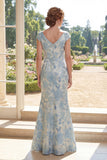 Vestido largo de madre de la novia de sirena azul con escote en V y jaququard largo