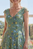 Vestido largo de Madre de la Novia de tul verde bordado en V, cuello en V