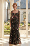 Vestido de Madre de la Novia bordado en tul de tul negro en línea A