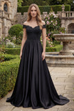 Vestido largo de graduación negro de satén de línea A, con cuentas y hombros