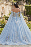 Vestido de baile azul cielo con hombros descubiertos y flores 3D