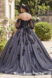 Vestido de baile negro con aplíquas descubiertos en la Quinceañera