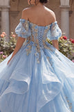 Vestido de baile floral azul cielo con corsé de quinceañera con flor descubierto
