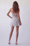 Corsé plateado brillante Línea A Tirantes finos Vestido corto corto floral con cuentas