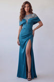 Vestido formal de sirena de satén de satén azul pavo real transparente con hombros descubiertos
