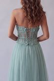 Corsé verde sin tirantes Vestido formal de tul con aplicación de línea