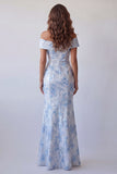 Vestido largo de sirena azul cielo con hombros descubiertos