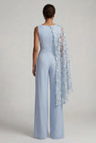 monos largos de Madre de la Novia con cuello floral azul celeste y capa lateral