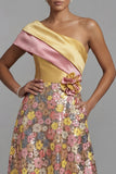 Amarillo brillante, vestido floral largo de un hombro A Línea Madre de la novia
