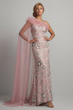 Vestido largo de sirena rosa brillante con volantes, con cuentas y capa