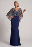 Vestido de sirena de la madre de la novia con camisa de lentejuelas azul marino brillante y capa