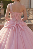 Vestido de gala rosa con un hombro y fruncido y fruncido vestido