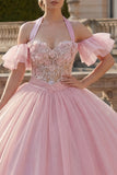 Vestido de baile rosa con escote halter y mangas de quinceañera con flops