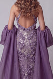 Vestido de certamen de sirenas morado con cape