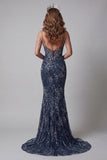 Vestido largo brillante azul marino sirena de hombros fríos con cuentas