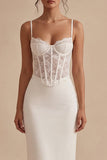 Vestido de graduación de corsé blanco con tirantes finos hasta el tobillo
