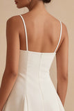Vestido de graduación corto de tirantes finos blancos con lazo