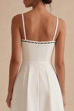 Vestido de compromiso blanco de tirantes finos con llazo