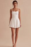 Vestido blanco simple de tirantes finos de tirantes de una línea