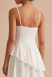 Mini vestido blanco con volantes fruncidos de tirantes finos A