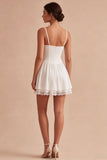 Mini vestido de corsé blanco de encaje de línea A