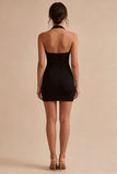 Vestido negro negro sencillo de corte de satín con cabrestantes