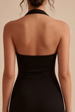 Vestido negro negro sencillo de corte de satín con cabrestantes