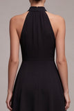 Vestido negro sencillo de cuello alto A Line