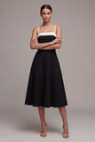 Vestido semiformal negro de cuello cuadrado con línea A