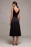 Vestido formal largo de satén negro de escote en V