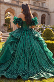 Vestido de baile de quinceañera verde oscuro con volantes caídos del hombro
