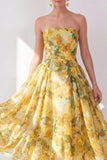 Vestido midi floral midi estampado en amarillo sin tirantes amarillo A