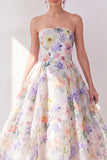 Vestido Midi de chiffon sin tirantes de flor blanca morada A-Line
