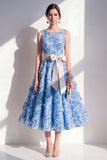 Vestido midi floral midi azul de cuello redondo con lazo