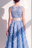 Vestido midi floral midi azul de cuello redondo con lazo