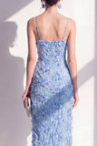 Vestido midi floral con tirantes finos azules y abertura