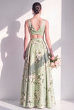 Vestido largo de dama de honor largo de satén verde salvia con escote en V y abertura