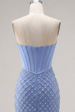 Vestido de Homecoming con corsé azul sin tirantes y cuentas y abertura